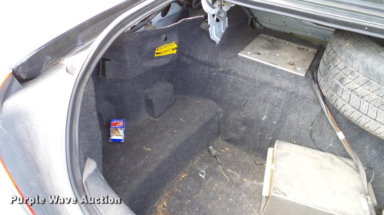 image for item DA6798 2004 Ford Crown Victoria Police Interceptor