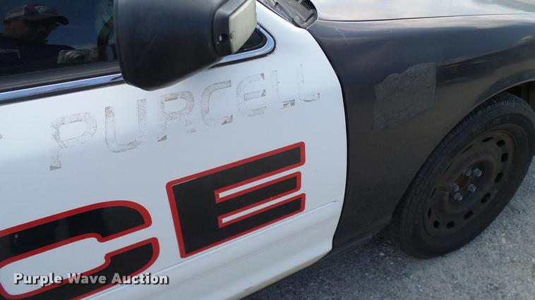image for item DA6798 2004 Ford Crown Victoria Police Interceptor