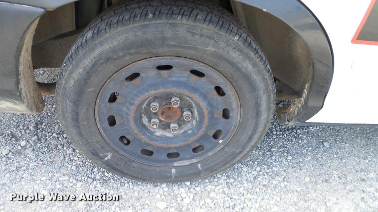 image for item DA6798 2004 Ford Crown Victoria Police Interceptor