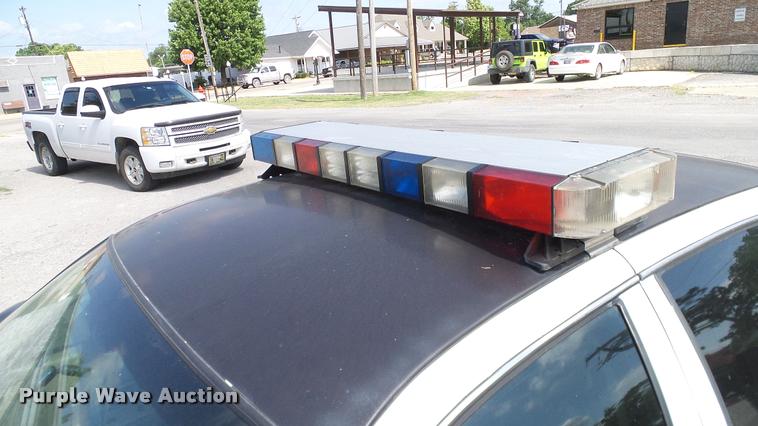 image for item DA6798 2004 Ford Crown Victoria Police Interceptor