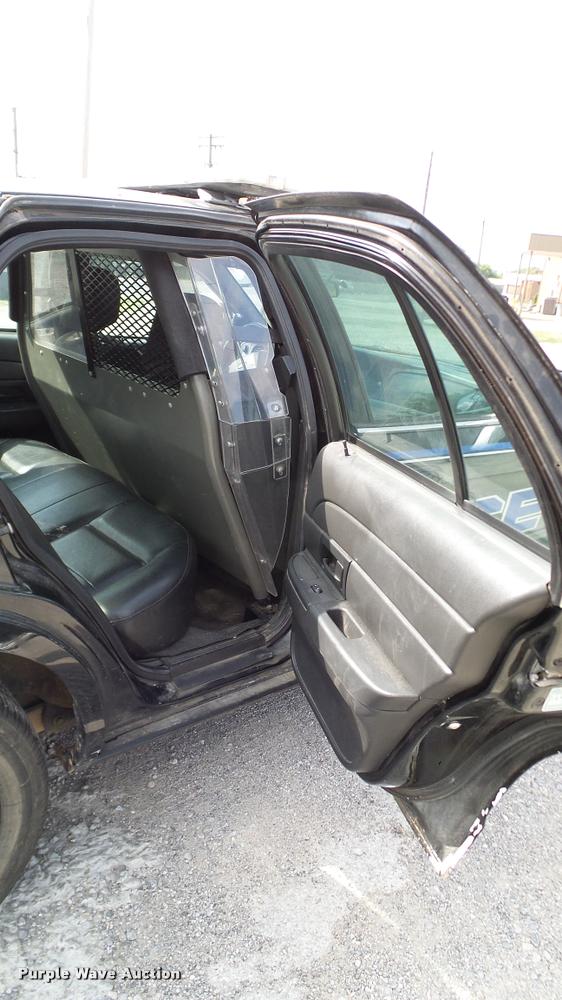 image for item DA6799 2007 Ford Crown Victoria Police Interceptor