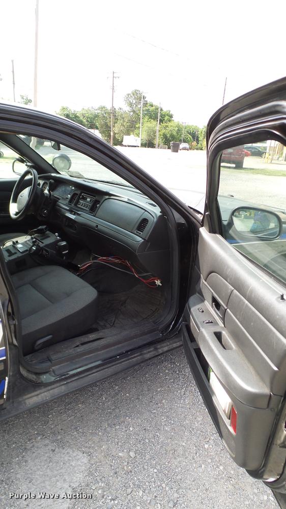 image for item DA6799 2007 Ford Crown Victoria Police Interceptor
