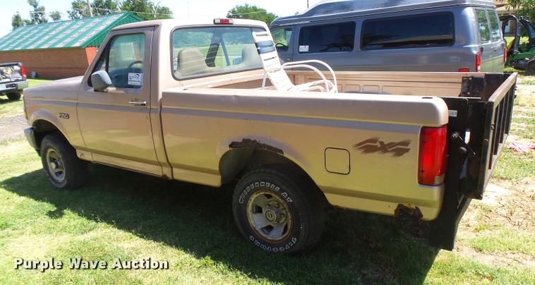image for item DB2698 1996 Ford F150 pickup truck