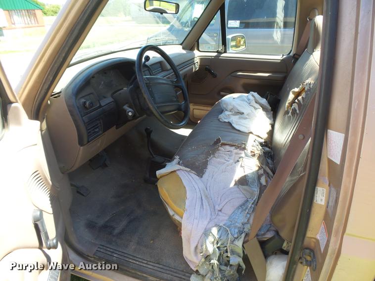 image for item DB2698 1996 Ford F150 pickup truck