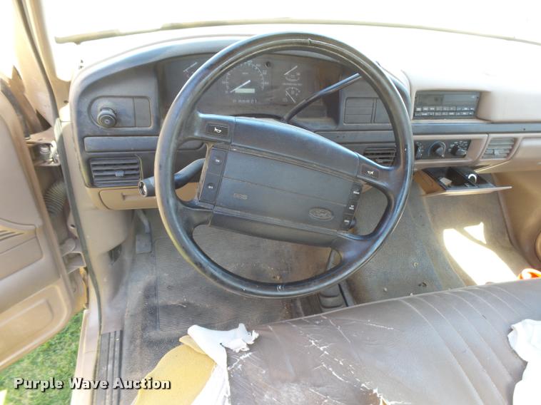 image for item DB2698 1996 Ford F150 pickup truck