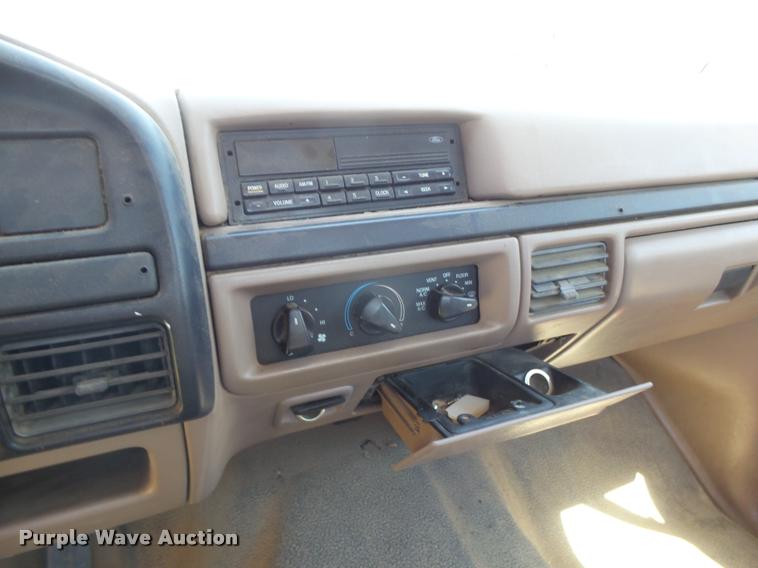 image for item DB2698 1996 Ford F150 pickup truck