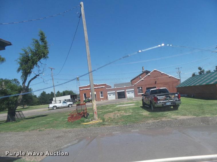 image for item DB2698 1996 Ford F150 pickup truck