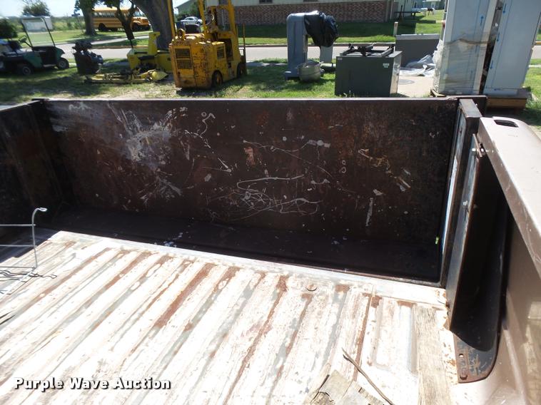 image for item DB2698 1996 Ford F150 pickup truck