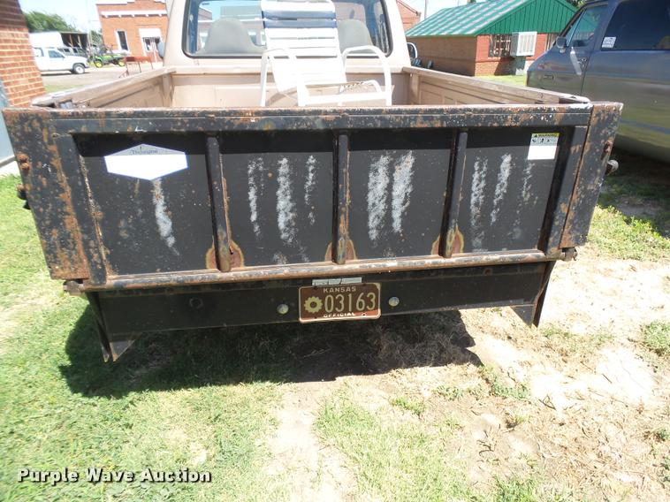 image for item DB2698 1996 Ford F150 pickup truck