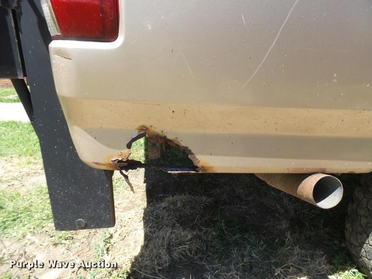 image for item DB2698 1996 Ford F150 pickup truck