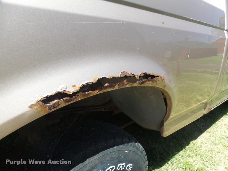 image for item DB2698 1996 Ford F150 pickup truck