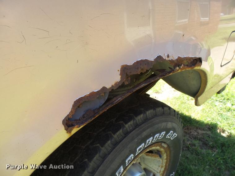 image for item DB2698 1996 Ford F150 pickup truck