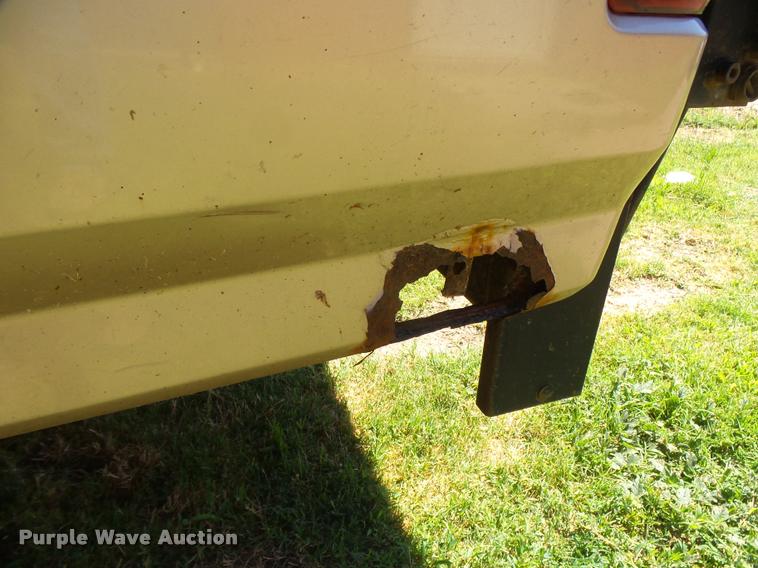 image for item DB2698 1996 Ford F150 pickup truck