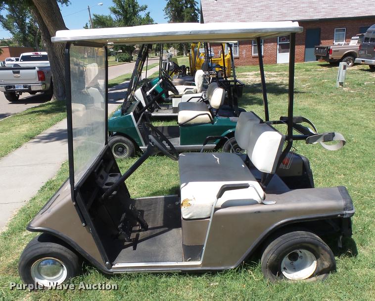 image for item DB2701 (4) golf carts