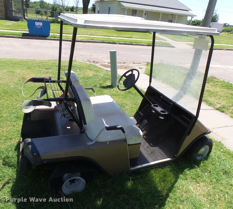 image for item DB2701 (4) golf carts