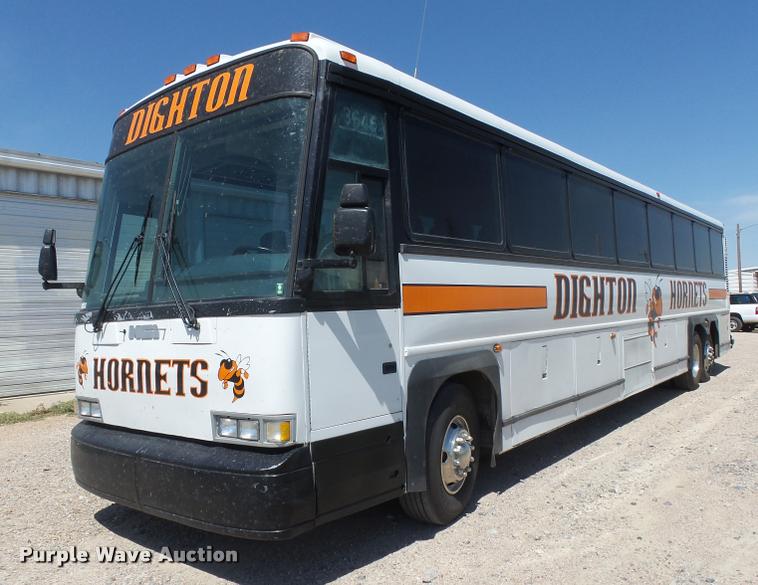 image for item DB2708 2000 MCI 102-DL3 coach bus