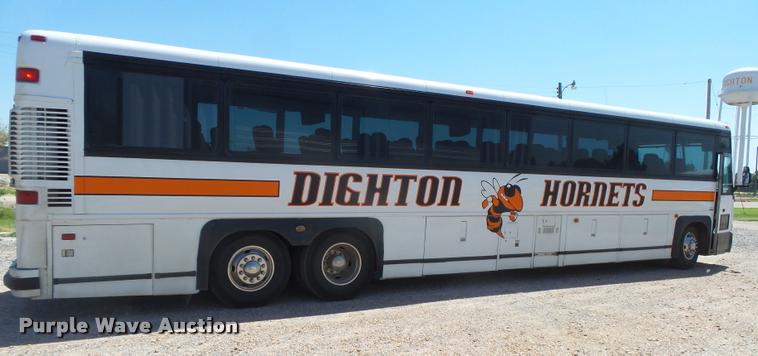 image for item DB2708 2000 MCI 102-DL3 coach bus