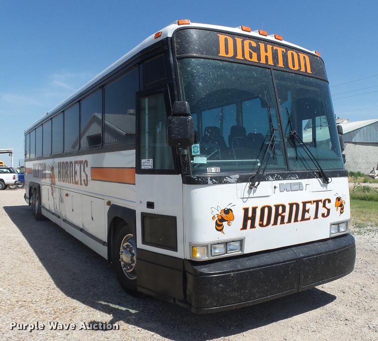 image for item DB2708 2000 MCI 102-DL3 coach bus