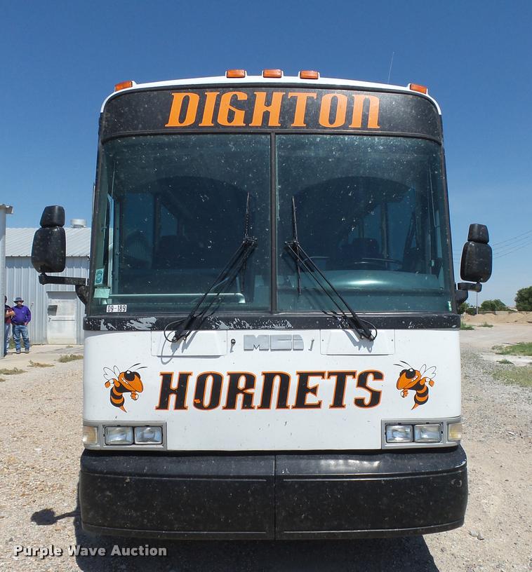 image for item DB2708 2000 MCI 102-DL3 coach bus