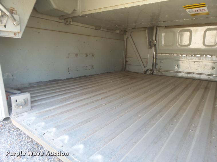 image for item DB2708 2000 MCI 102-DL3 coach bus