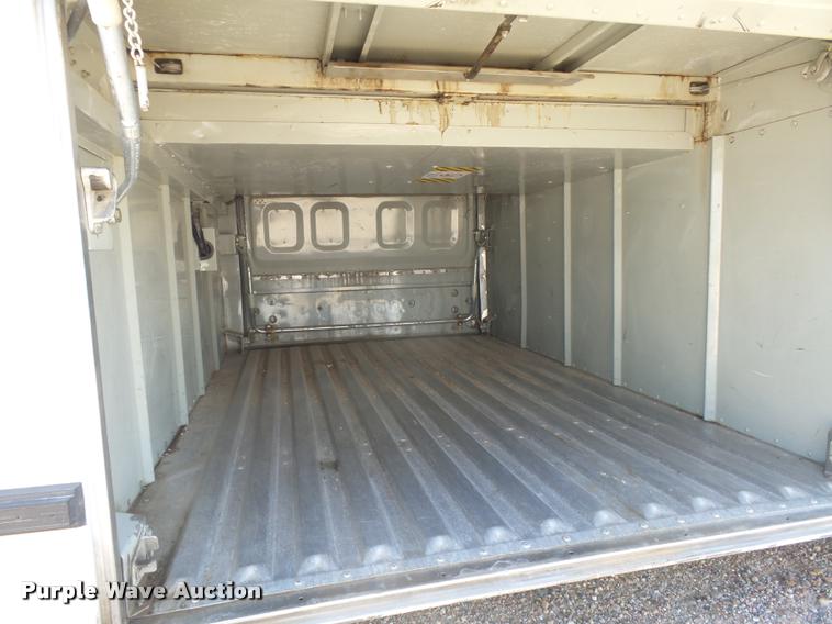 image for item DB2708 2000 MCI 102-DL3 coach bus