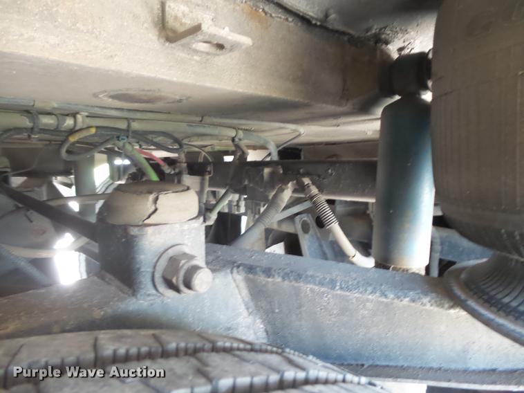 image for item DB2708 2000 MCI 102-DL3 coach bus