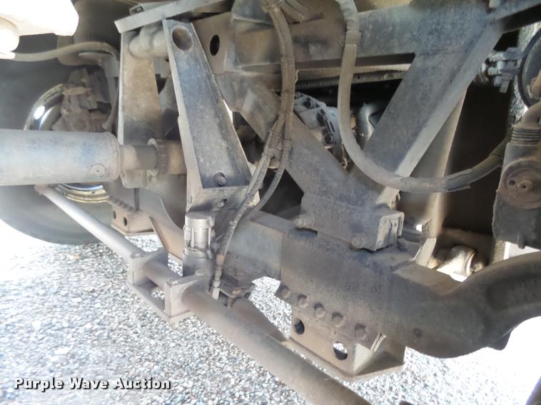 image for item DB2708 2000 MCI 102-DL3 coach bus