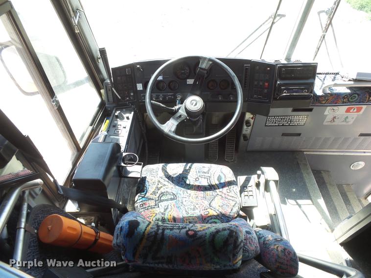 image for item DB2708 2000 MCI 102-DL3 coach bus