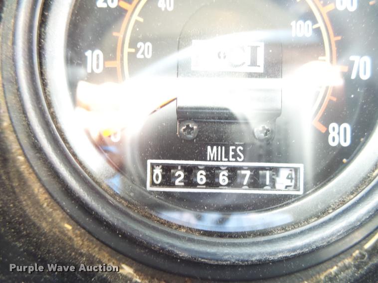 image for item DB2708 2000 MCI 102-DL3 coach bus