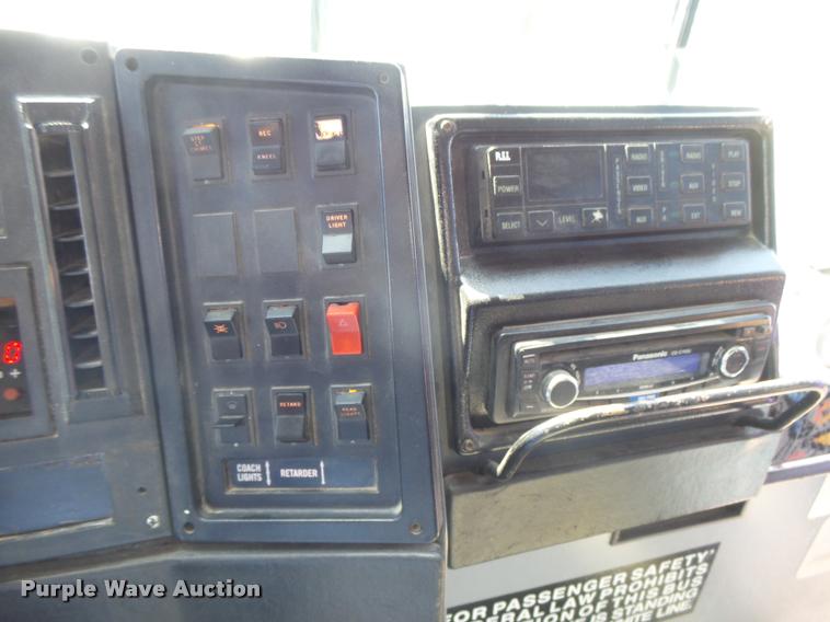 image for item DB2708 2000 MCI 102-DL3 coach bus