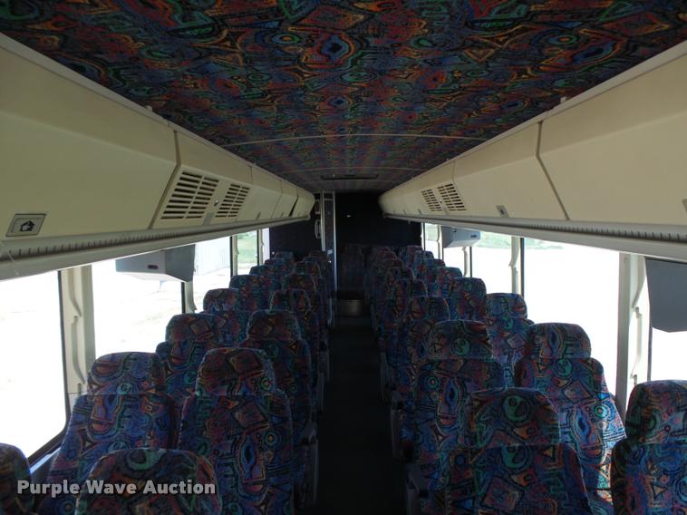 image for item DB2708 2000 MCI 102-DL3 coach bus