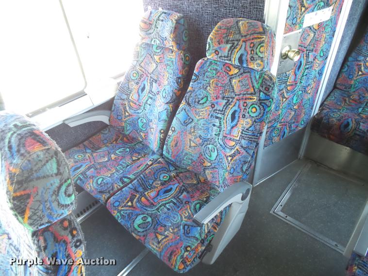 image for item DB2708 2000 MCI 102-DL3 coach bus