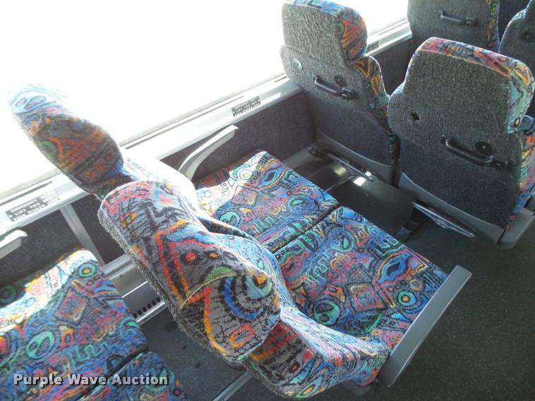 image for item DB2708 2000 MCI 102-DL3 coach bus