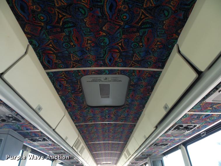 image for item DB2708 2000 MCI 102-DL3 coach bus