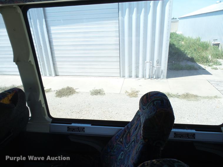 image for item DB2708 2000 MCI 102-DL3 coach bus