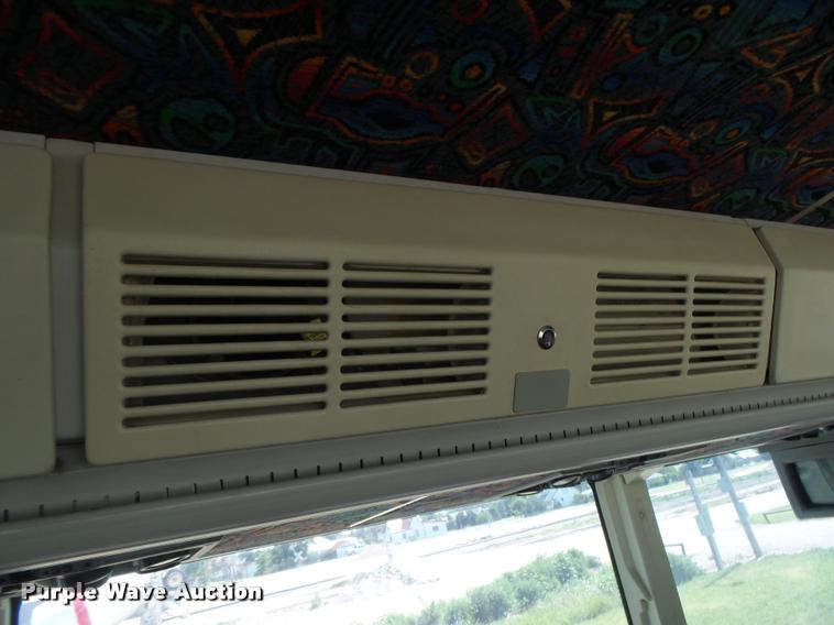 image for item DB2708 2000 MCI 102-DL3 coach bus