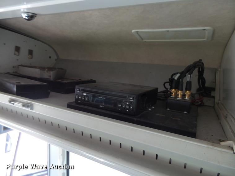 image for item DB2708 2000 MCI 102-DL3 coach bus