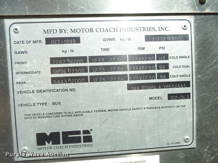 image for item DB2708 2000 MCI 102-DL3 coach bus