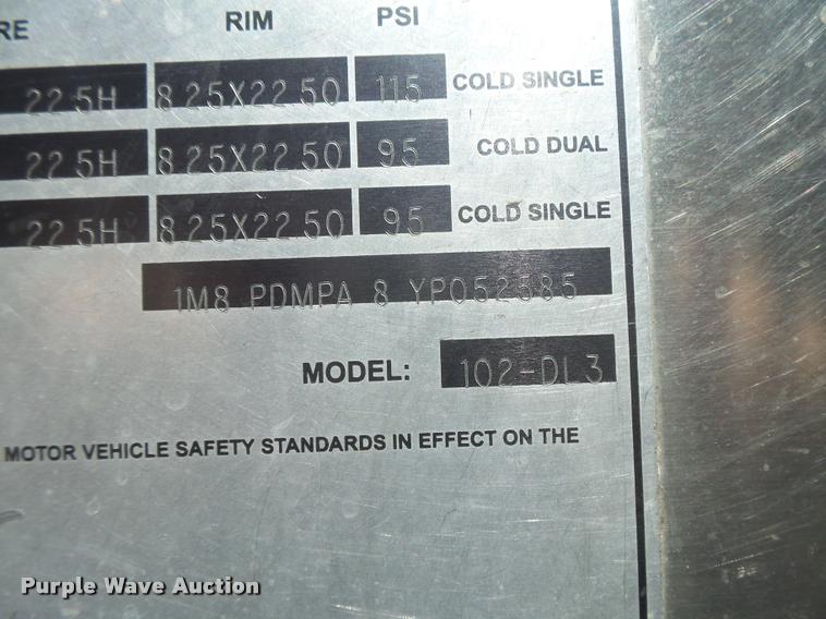 image for item DB2708 2000 MCI 102-DL3 coach bus