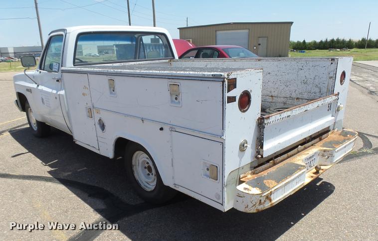 image for item DB2717 1984 GMC Sierra 1500 pickup truck