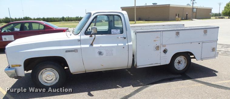 image for item DB2717 1984 GMC Sierra 1500 pickup truck