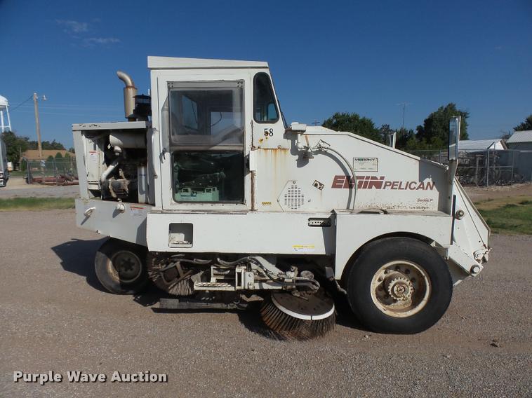 image for item DB2720 1993 Elgin Pelican Series P street sweeper