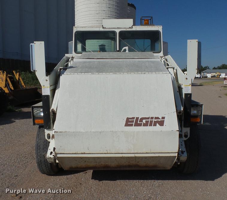 image for item DB2720 1993 Elgin Pelican Series P street sweeper