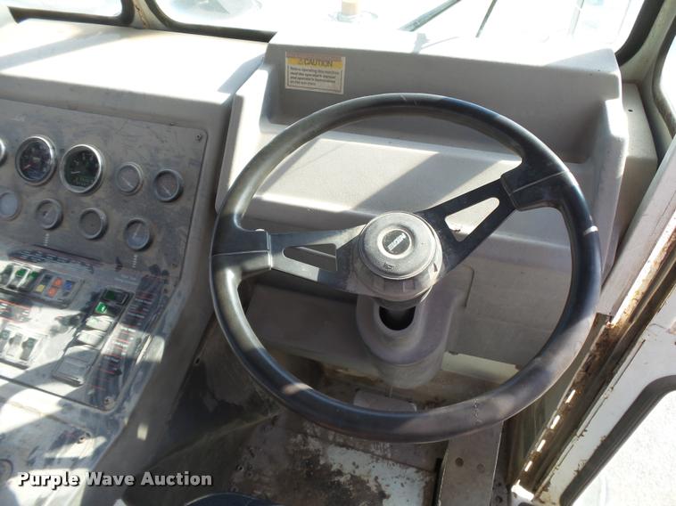 image for item DB2720 1993 Elgin Pelican Series P street sweeper