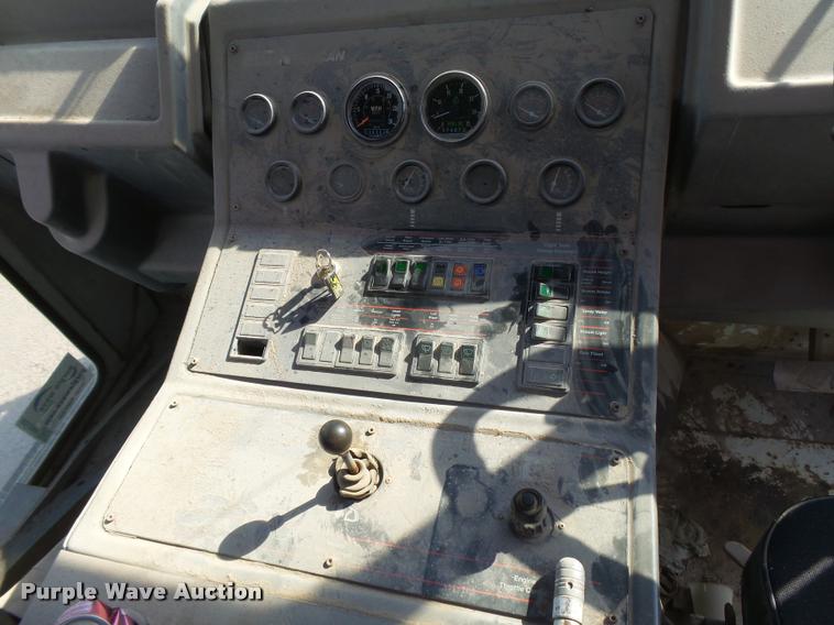 image for item DB2720 1993 Elgin Pelican Series P street sweeper