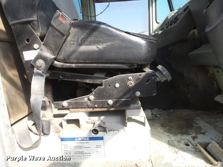 image for item DB2720 1993 Elgin Pelican Series P street sweeper