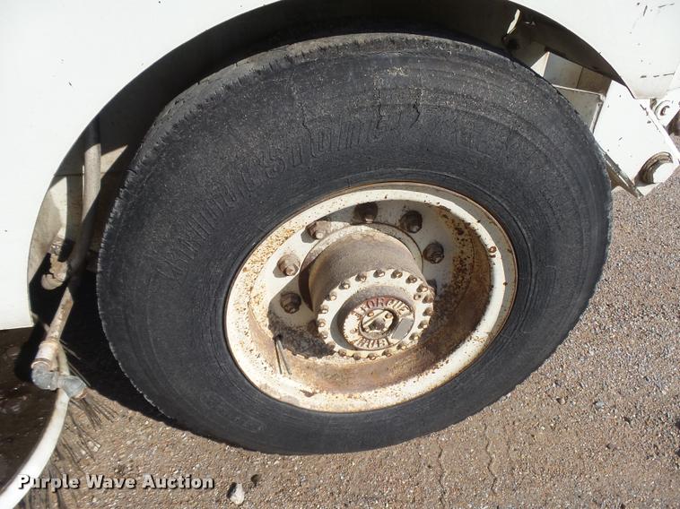 image for item DB2720 1993 Elgin Pelican Series P street sweeper