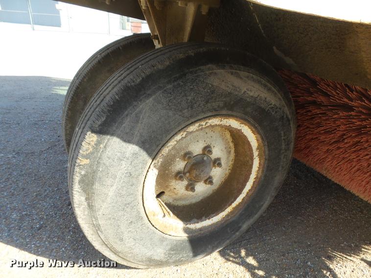 image for item DB2720 1993 Elgin Pelican Series P street sweeper