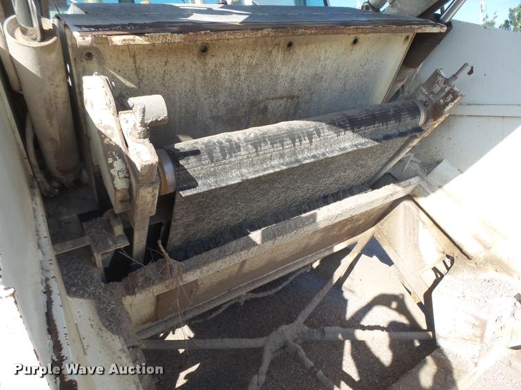 image for item DB2720 1993 Elgin Pelican Series P street sweeper