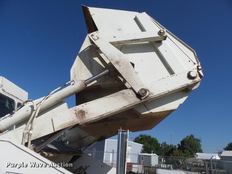 image for item DB2720 1993 Elgin Pelican Series P street sweeper